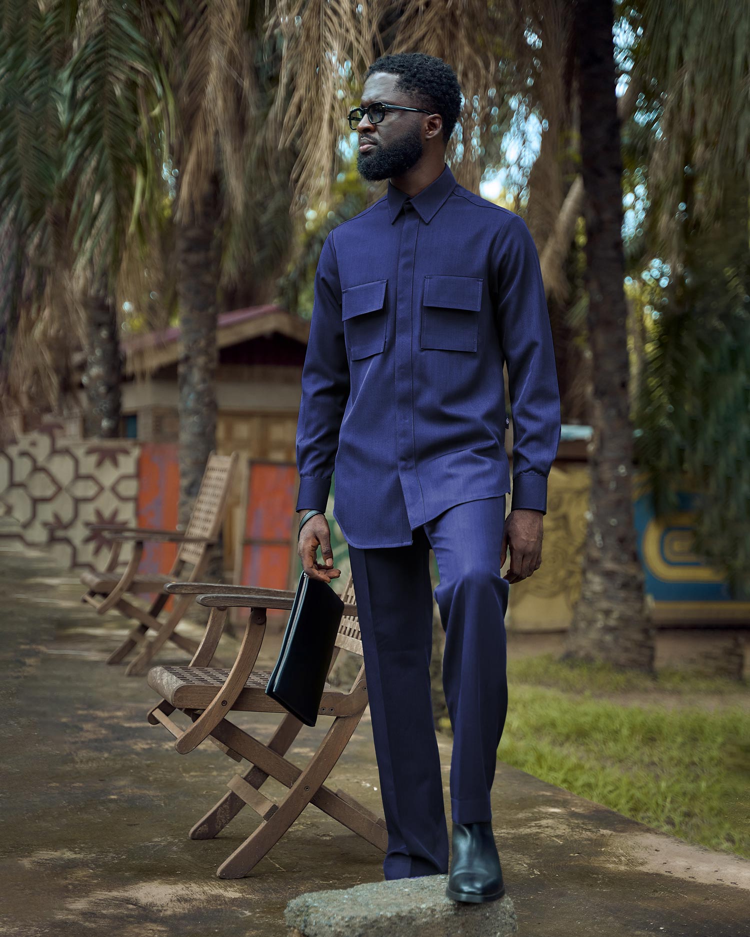 THE DISCERNINGMAN