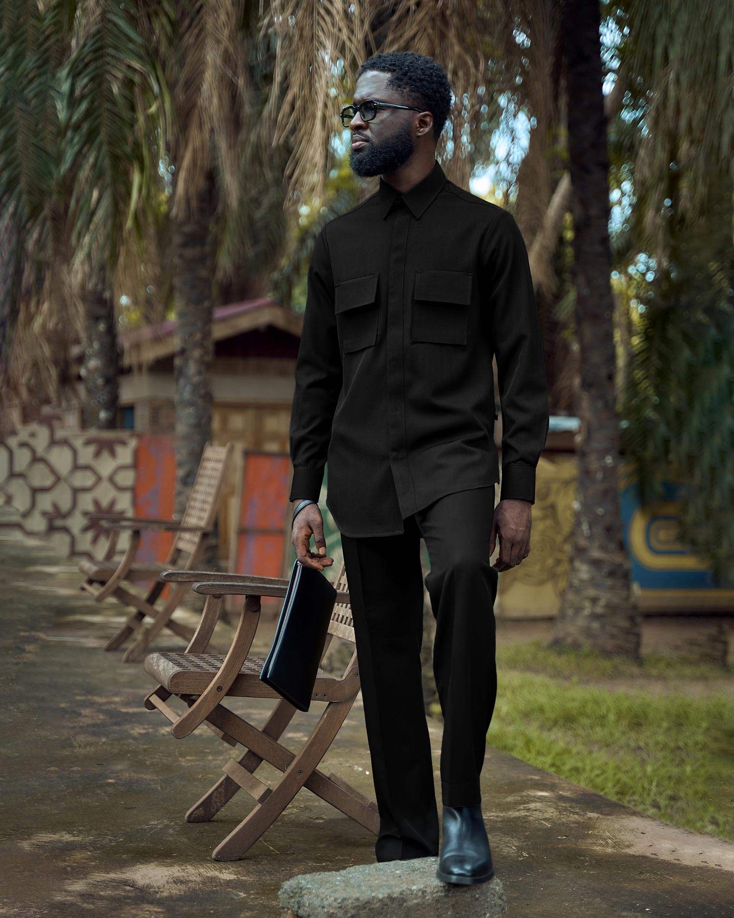 THE DISCERNINGMAN