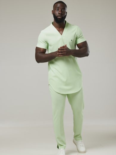 Muscle fitted pastel green fit with extended v-neck Top&down